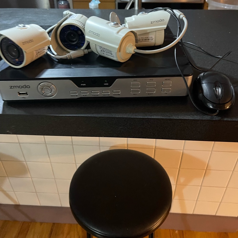 Zmodo outdoor/indoor surveillance with DVR